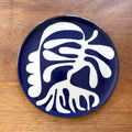 Blue seaweed plate